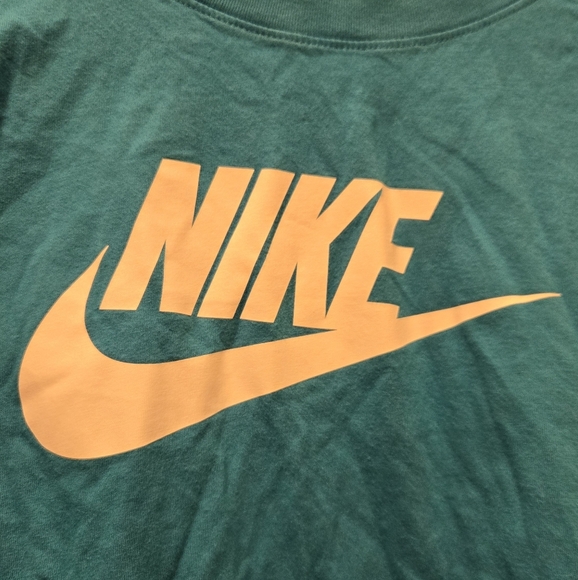 Nike, Women's size XL, Tee, Short Sleeve, Teal, Barely Worn, Good Shape - Picture 2 of 6